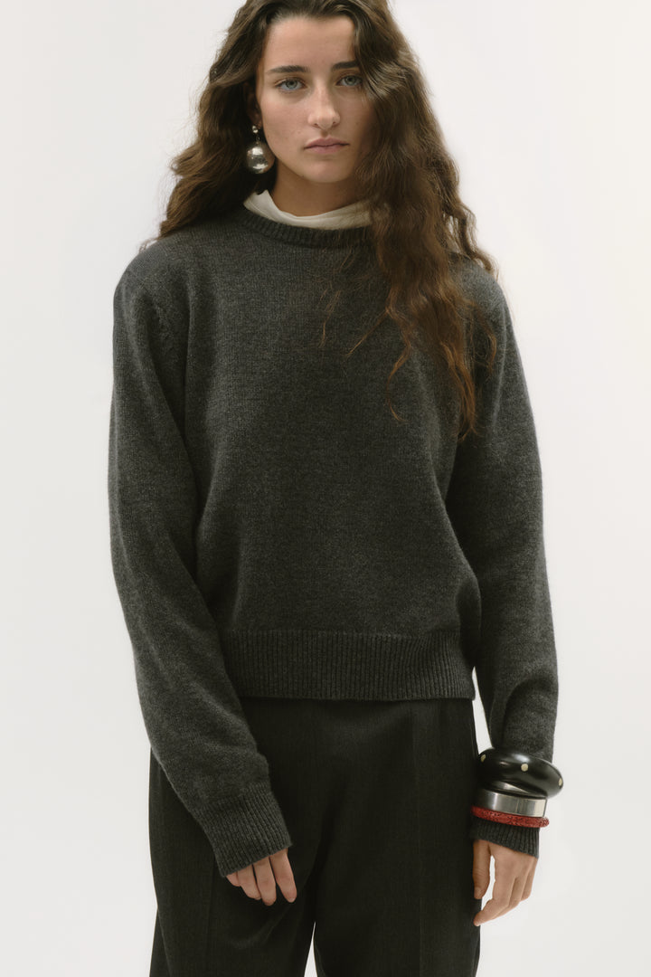 CASHMERE CREW NECK - CHARCOAL